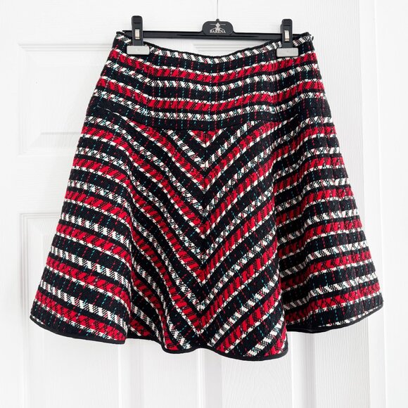 Oscar de la Renta Wool Tweed Skirt in Red/White/Black, size 8 (fits size 6) - Picture 6 of 7